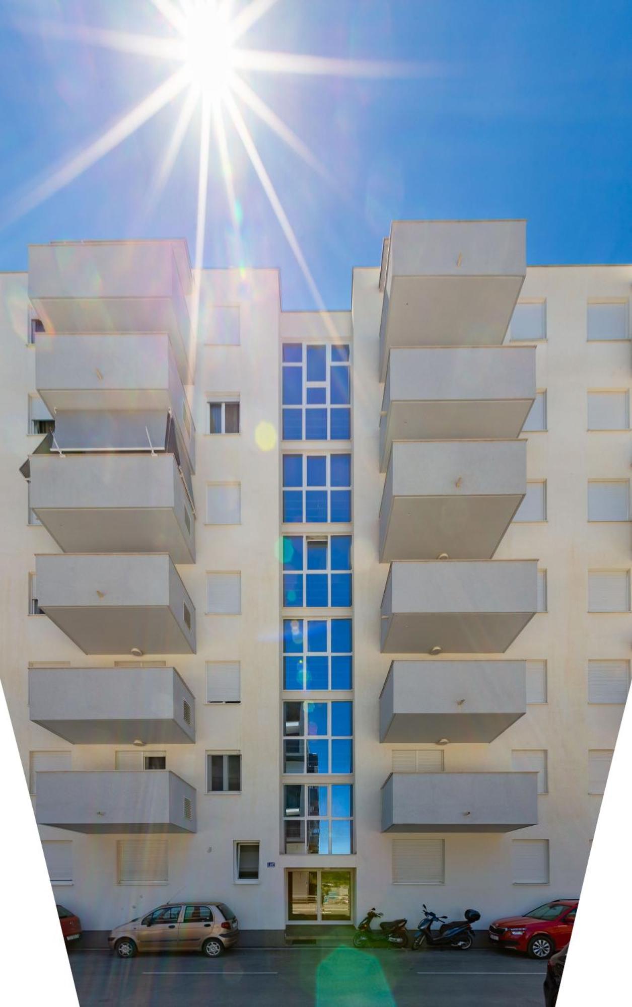 Campanula Apartment With Balcony Zara Esterno foto