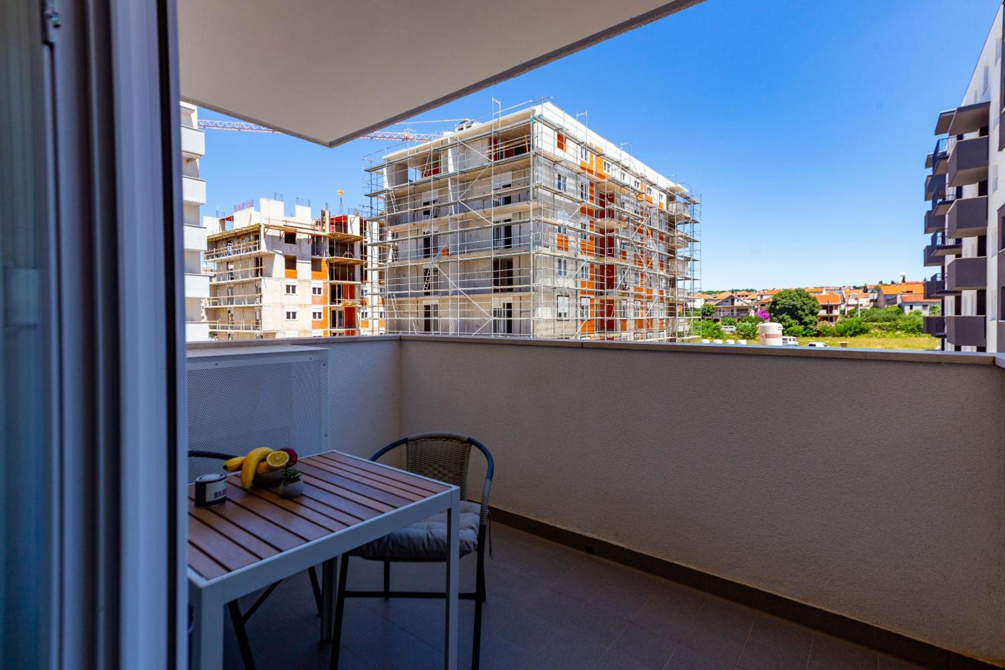 Campanula Apartment With Balcony Zara Esterno foto