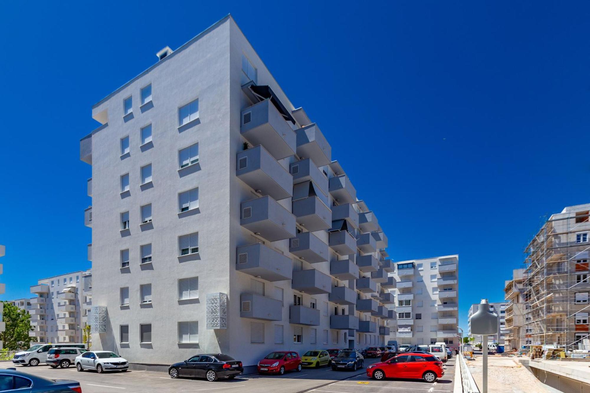 Campanula Apartment With Balcony Zara Esterno foto